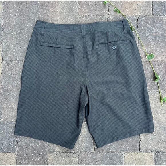 Hang Ten mens gray pinstripe stretchy casual performance shorts size 34 - Picture 2 of 3